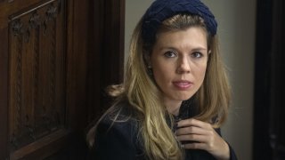 Според британската преса Кари Саймъндс е силата, довела до напускането на иначе всемогъщия Доминик Къмингс