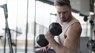 Eдна фитнес класика, която отново си проправя път в залите