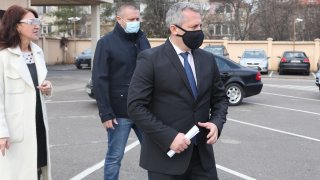 Все още не са ясни мотивите за уволнението му