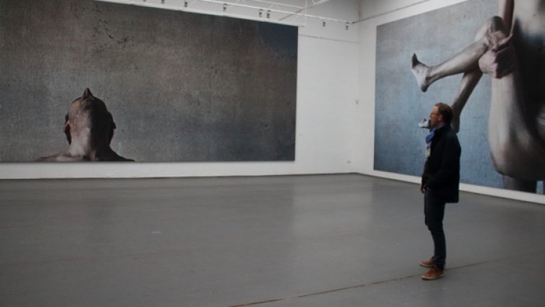 Изложбата показа голото тяло на възрастната актриса Златина Тодева