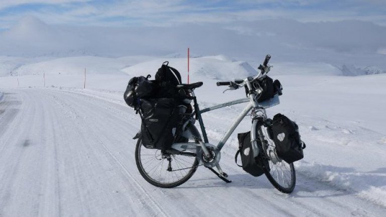Ще срещнеш висок тъмнокос колоездач