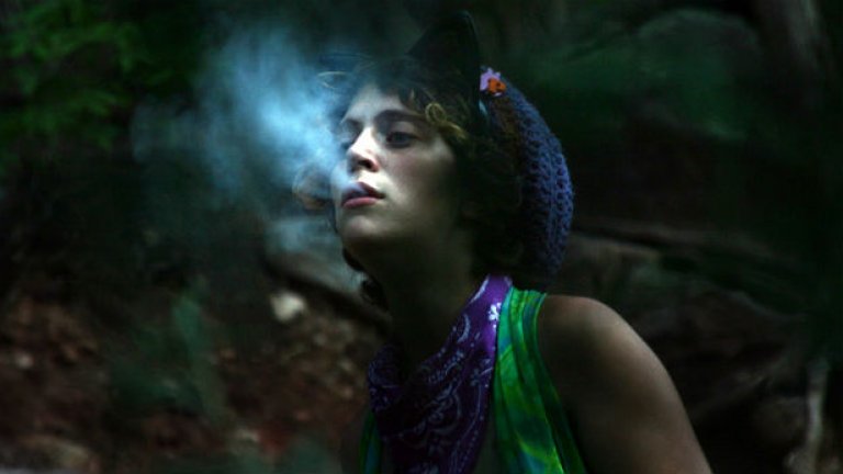 Децата на цветята още мърдат