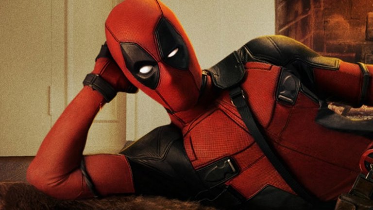 4. Deadpool 2 (1 юни)
Навръх Деня на детето устатият наемник Уейд Уилсън (Раян Рейнълдс) се завръща в продължението на може би най-неочаквания хит в историята на филмите по комикси – Deadpool. Отново ще получим екшън и дебилен и краен хумор. Към Дедпул се присъединяват новият му любовен интерес Домино (Зази Бийтс) и неговият любим партньор/враг от комиксите Кейбъл (отново Джош Бролин, който е навсякъде...). Заради "творчески различия" режисьорът на първия филм Тим Милър напусна, но се надяваме Дейвид Лийч (John Wick) да се представи добре на негово място.