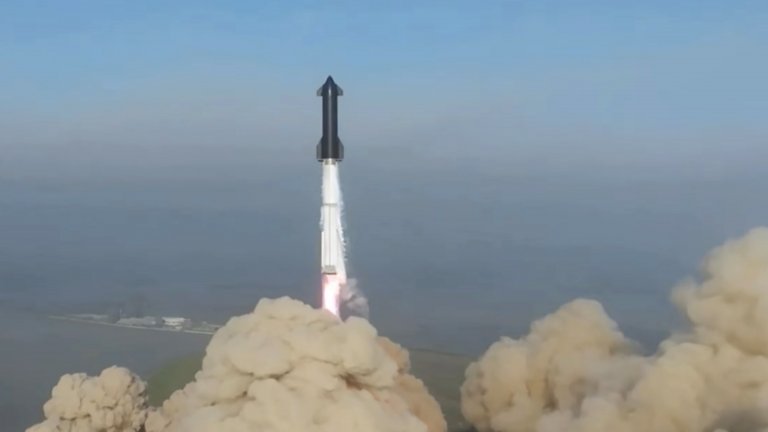 Ракетата Starship на SpaceX избухна малко след излитането си