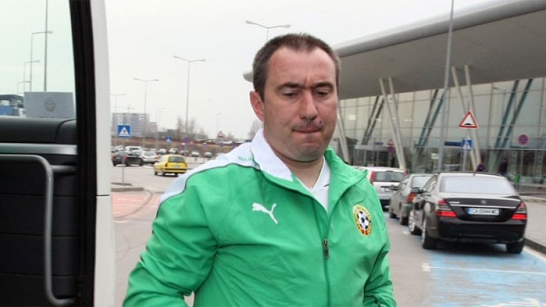 Националният тим тръгва от Варшава за Варшава