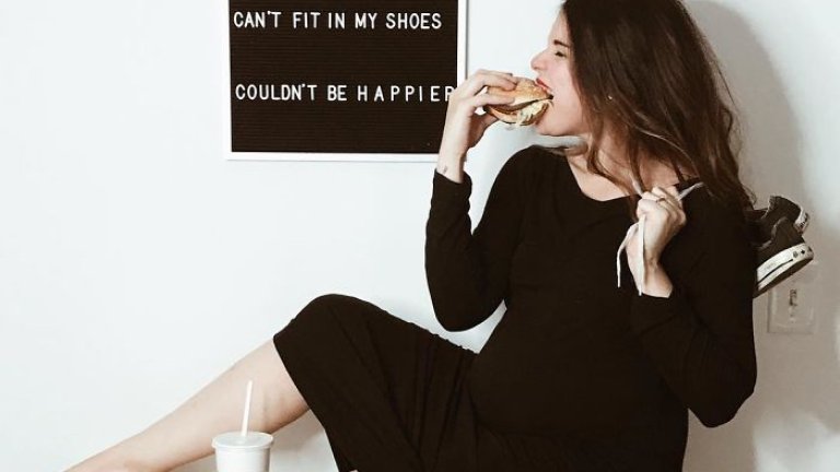 pregnant-mom-letter-board-messages-maya-vorderstrasse-2-599a811111e19__700