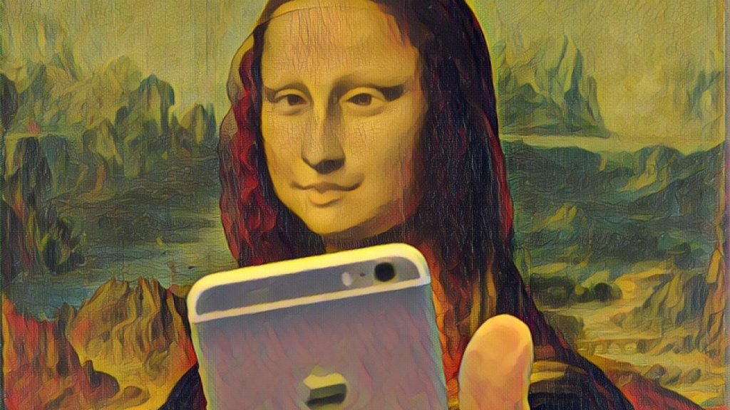 mona lisa duckface selfie