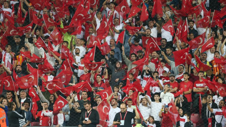 Турската футболна федерация отстрани 102 играчи
