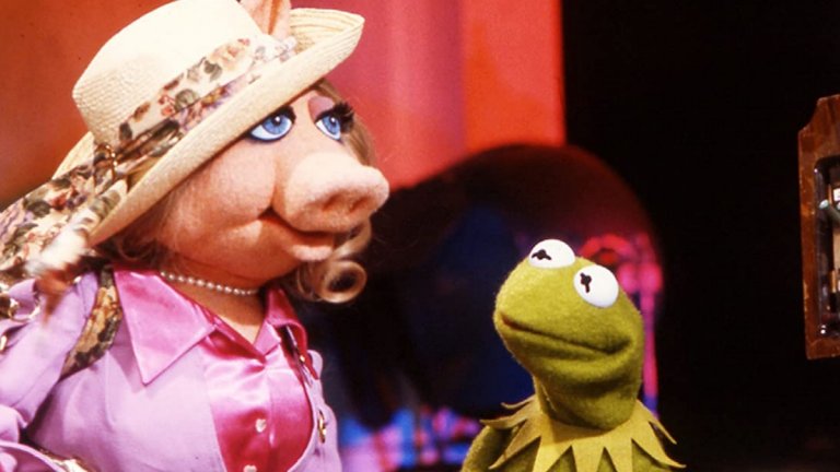 Поне това казват от Disney+, където епизоди на детското шоу вече вървят с предупреждение