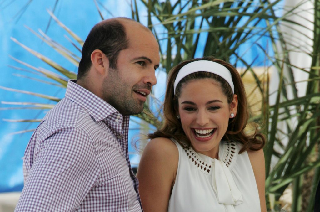 Кели Брук
Дълго време актьорът беше свързван с модела и актриса Кели Брук. Връзката на двамата започва след среща на снимачната площадка на филма Survival Island през 2004 г. и то на Бахамите. Скоро се стига и до годеж, а нещата изглеждат сериозни. Били и Кели дори се сдобиват с къща в Кент, Югоизточна Англия, но не им е писано да я превърнат в свой постоянен дом.