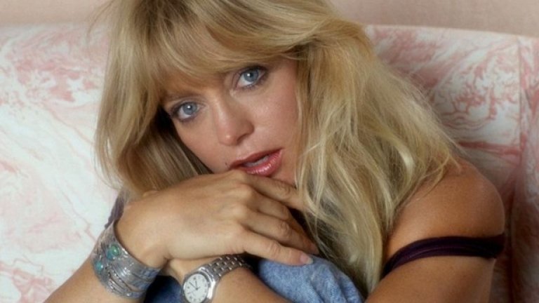 5. Голди Холн като Трейси Крос  
 Филм: Criss Cross, 1992
 Трейси Крос е алчна и абсурдно добре изглеждаща стриптизьорка. Сърцето й е от злато, а единствената мисъл в главата и е как да отгледа сина си, който в крайна сметка се забърква с мама в схема за разпространение на наркотици.