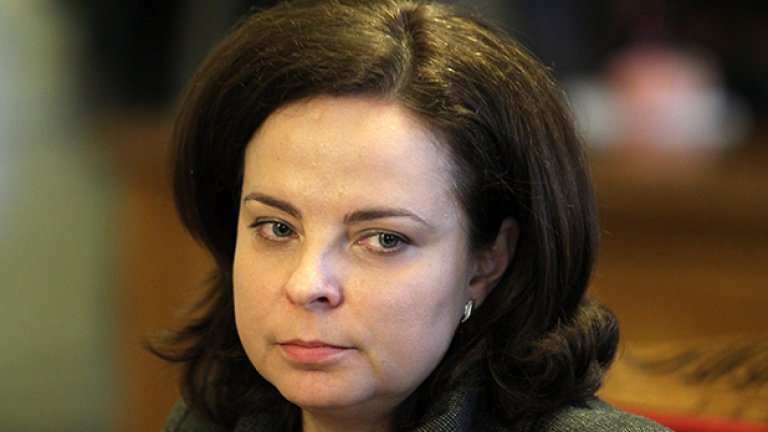 Таня Андреева посочи, че по време на мандата си е уволнила Александров от Фонда заради същите злоупотреби