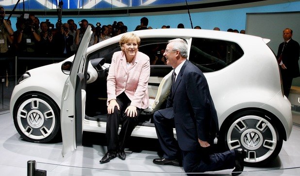 Винтеркорн винаги се е ползвал с подкрепата на канцлера Ангела Меркел и на влиятелния работнически синдикат в компанията
