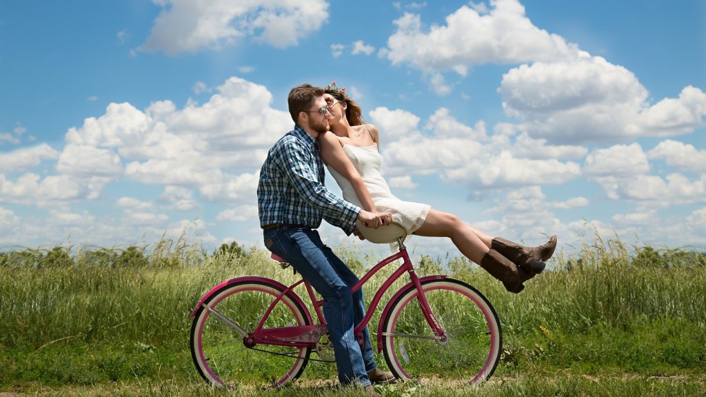 engagement-1718244_1920