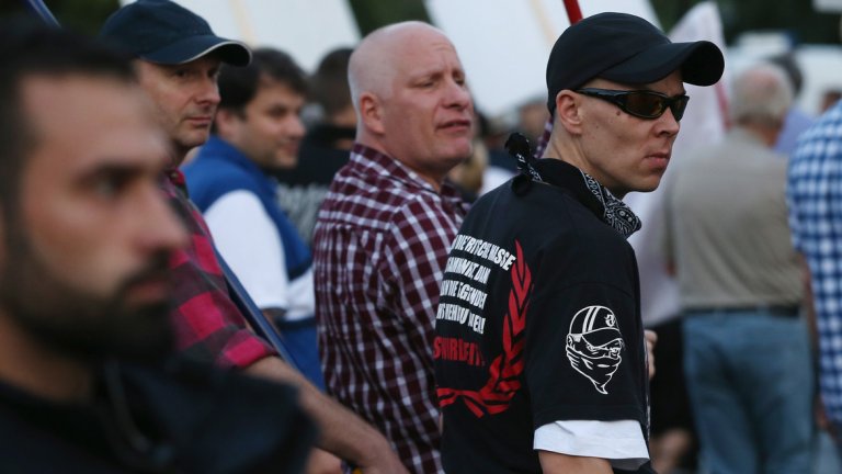 Темите на десетилетието: Възходът на крайното дясно