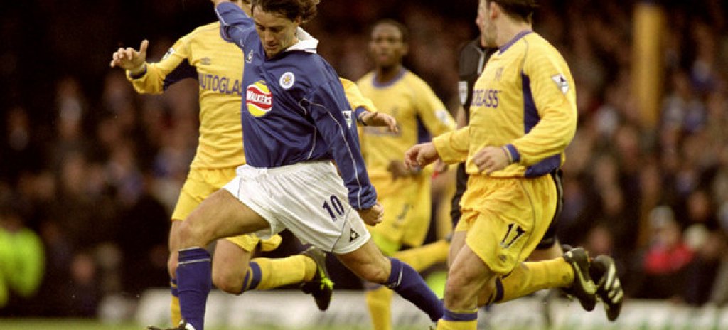
Роберто Манчини
Дойде под наем от Лацио през 2001-а и записа няколко мача.