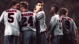 "Дори не забелязах, че са се преоблекли": Историята на най-грозния екип на Манчестър Юнайтед