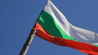 bulgarian-flag-690x360