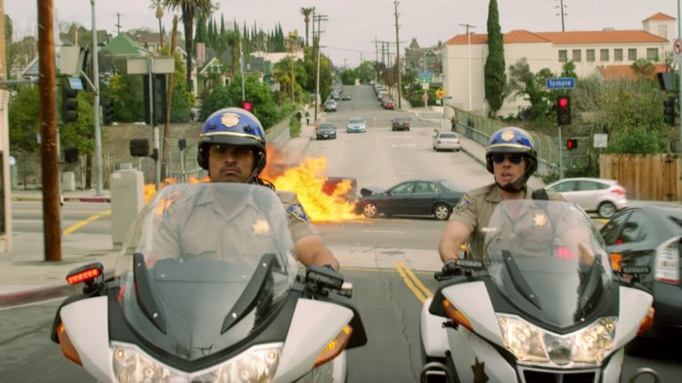 24 март - "Chips: Магистрални ченгета"

Животът на магистралните полицаи в Калифорния може да бъде всичко друго, но не и скучен. Актьорите Майкъл Пеня и Дакс Шепърд (който е и режисьор) са в главните роли в тази екшън комедия с криминален елемент. Мотори, мацки, пичове и лафове ви очакват след премиерата, насрочена за 24 март 2017 година.