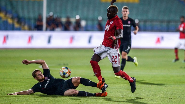 ЦСКА отпадна от Зоря, след като и в двата мача беше ощетен от съдиите