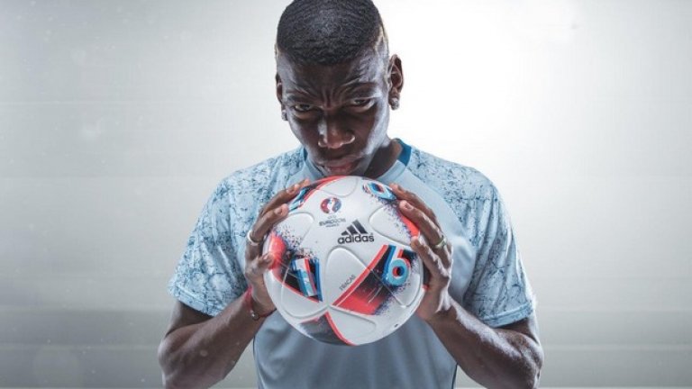 Пол Погба бе сред първите, които пробваха новата топка