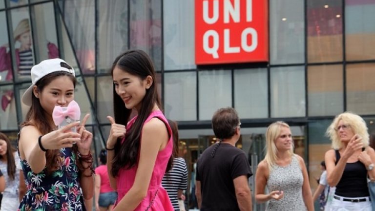 През това лято прие ново предизвикателство и се обвърза с Uniqlo.