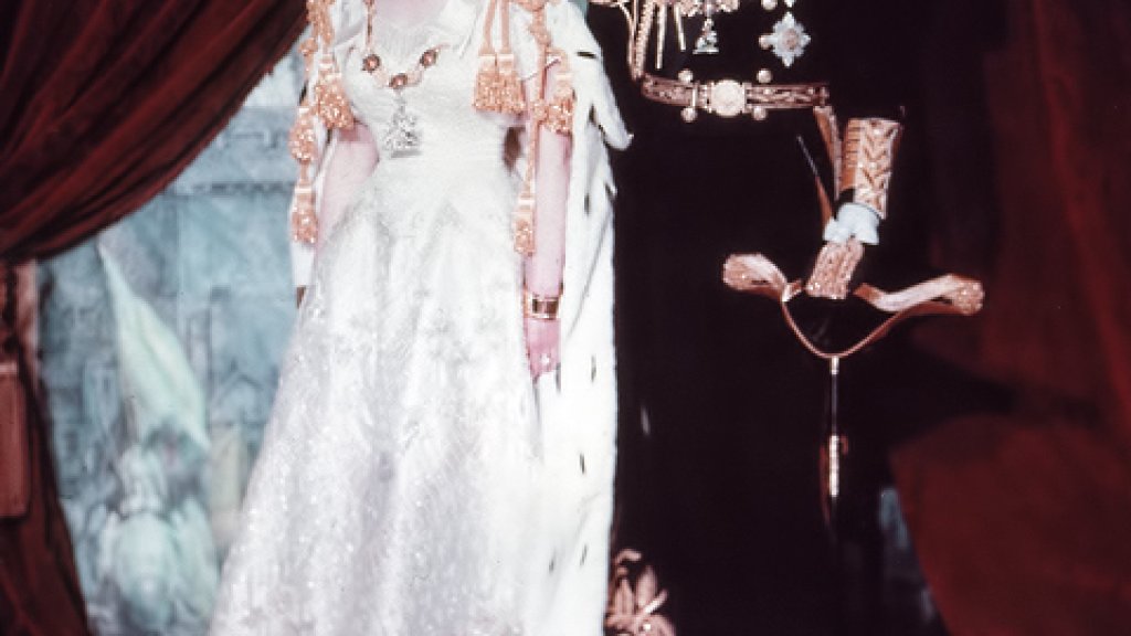 Elizabeth_II_&_Philip_after_Coronation