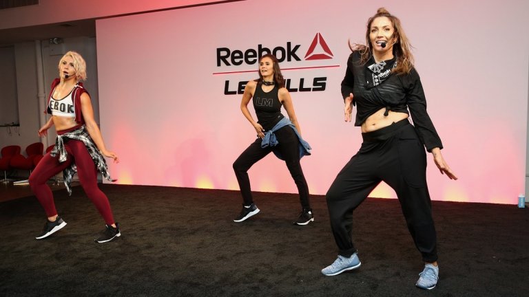 Стана посланик на Reebok още през лятото на 2017-а. Съвместната й работа със спортния бранд е напълно логична с оглед на влечението й към фитнеса и завидната форма, която поддържа, а снимки от тренировките й могат да бъдат открити редовно в нейния Instagram профил.