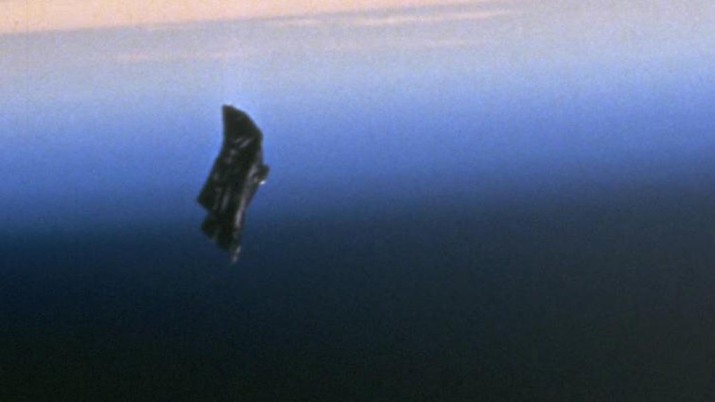 Black_Knight_Satellite_(cropped)