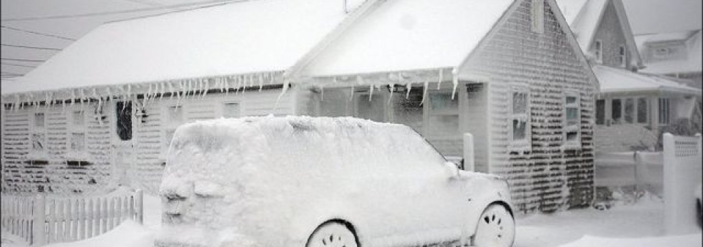 huge_blizzard_covers_us_and_canada_in_buckets_of_snow_640_28