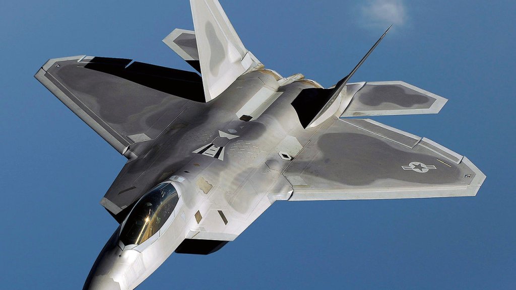 1280px-F-22_Raptor_edit1_(cropped)