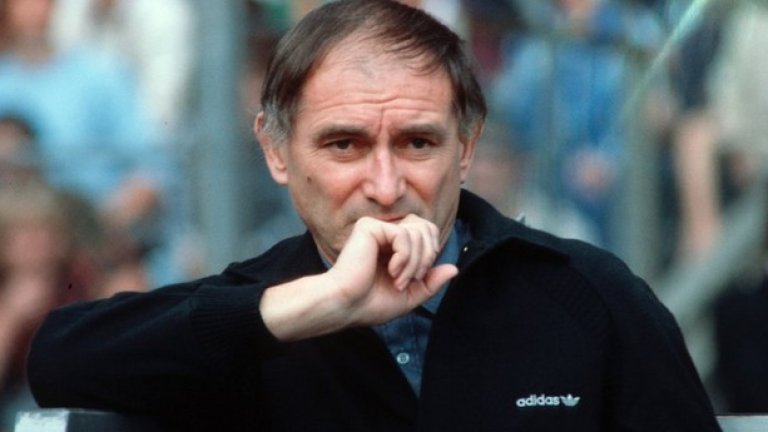 Бранко Зебец
Зебец е един от успешните треньори в Бундеслигата през 70-те години, но също така има и сериозен проблем с алкохола. На един мач Бранко е сериозно почерпен и на почивката успокоява играчите си, който губят с 0:2, че ще играят по-силно в следващата среща, напълно забравил, че има още едно полувреме. Това стига до шефовете на клуба и малко по-късно той е уволнен.