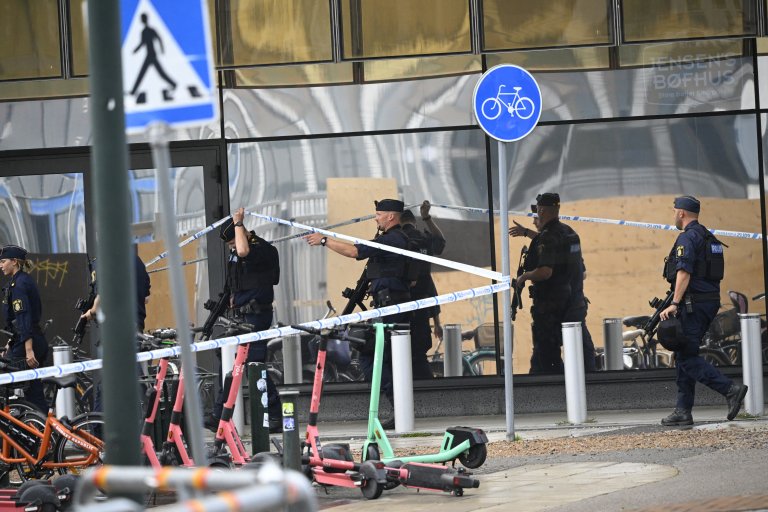 Police action in Sweden after a shooting in Malmö.