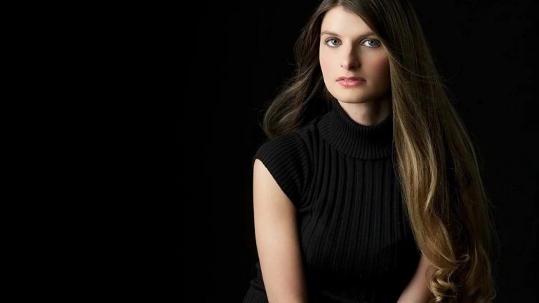 Жертва на отвличане като тийнейджър, сега тя помага на авиолиниите да спрат трафика на хора