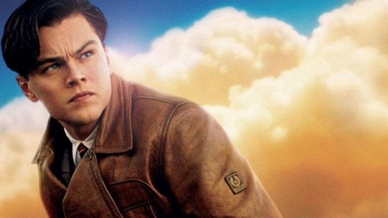 6. "Авиаторът" (The Aviator, 2004)
Погледът на Скорсезе към живота на бизнесмена и изобретател Хауърд Хюз отново се пречупва през играта на Ди Каприо, който най-добре успява да изрази до какво води обсебеността, съчетана с работохолизъм. Сложна роля за сложен образ, изиграна по най-добрия начин.