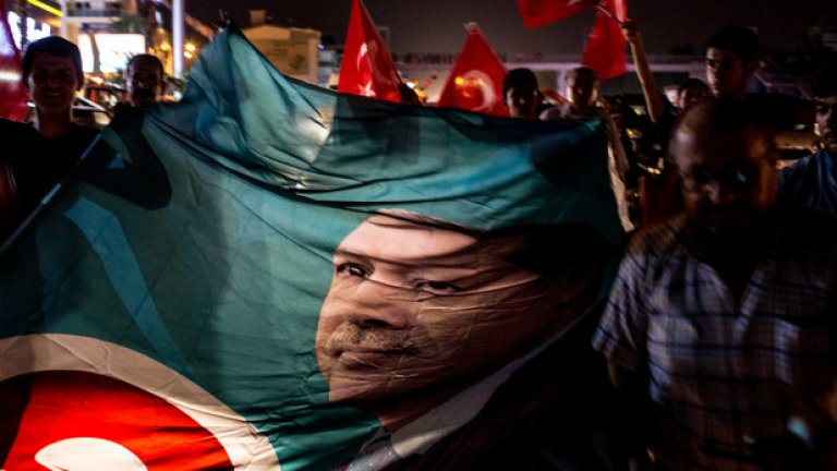 15 юли ще е "Ден на демокрацията и националната солидарност"
