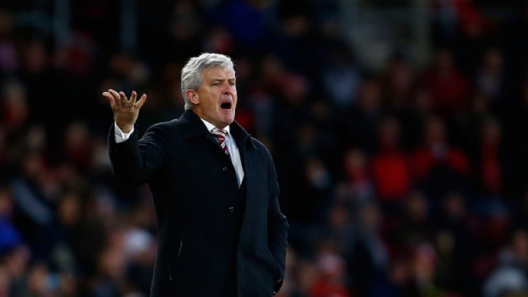 Марк Хюз. Първото му назначение е като национален селекционер на Уелс (1999-2004). После минава през Блекбърн, Манчестър Сити, Фулъм и Куинс Парк Рейнджърс, а от 2013 г. е начело на Стоук.