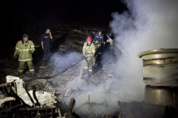 Екипи на украинската пожарна пристигнаха на мястото по тъмно