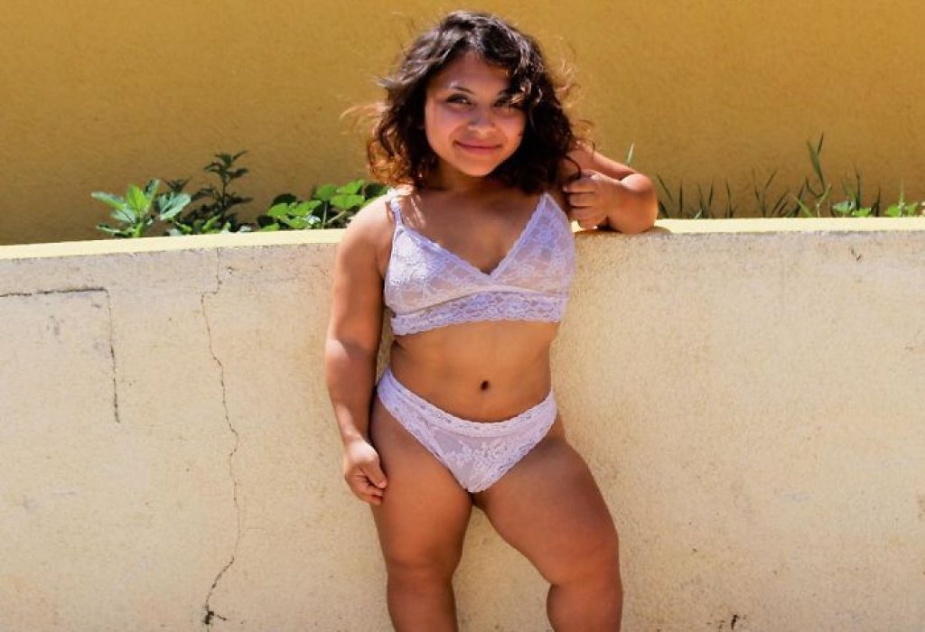 This-dwarf-model-is-breaking-all-stereotypes-in-the-fashion-industry-5a0ea09a9feb3__700
