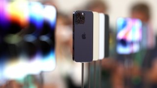 Спешният телефон на САЩ се оплака от фалшиви повиквания от смартфоните