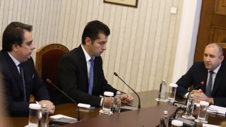 От "Продължаваме промяната" отговориха, че очакват ГЕРБ да сформира правителство, така както те са го направили в предишния парламент