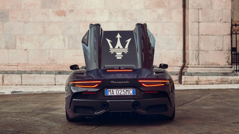 Фокусът вече е насочен към 2026 г., когато се отбелязва стогодишнината на логото