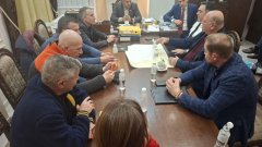 Лошото време пречи на достигането до "Кайрос"