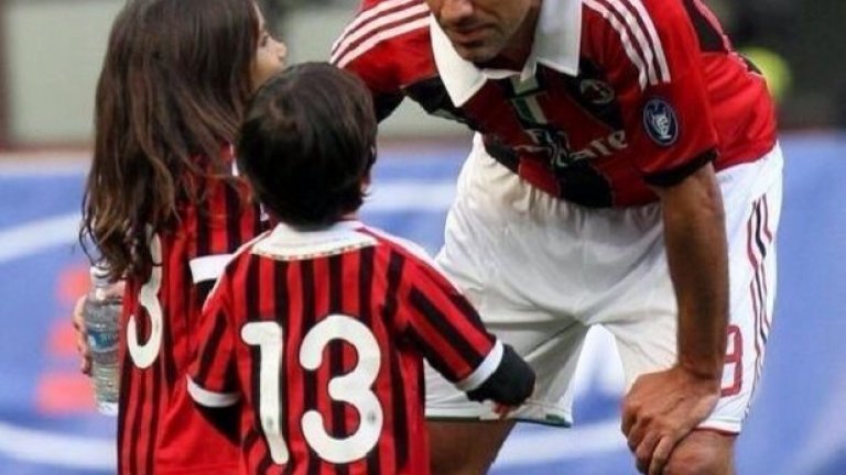 Алесандро Неста – легендарният защитник на Лацио и Милан не се притесняваше, че играе с фаталния номер на гърба си. 