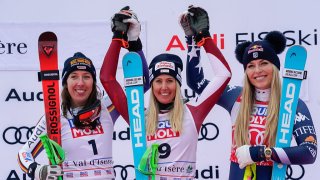 Линдзи Вон остана трета във Вал Д'Изер, Хютер спечели спускането