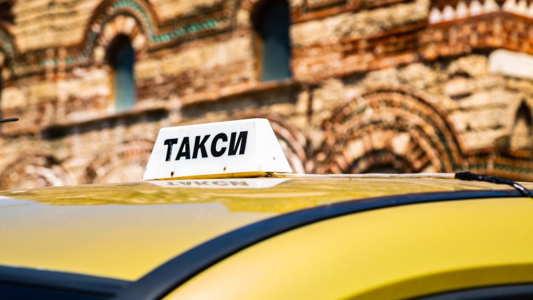 "Продължаваме промяната" предлага такситата да могат да карат в бус лентите
