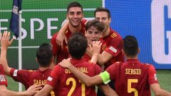 Опитните играчи като Бускетс и Аспиликуета все още играят своята роля, но в Испания настъпва една невероятна млада генерация с възможности тепърва да доминира в световния футбол