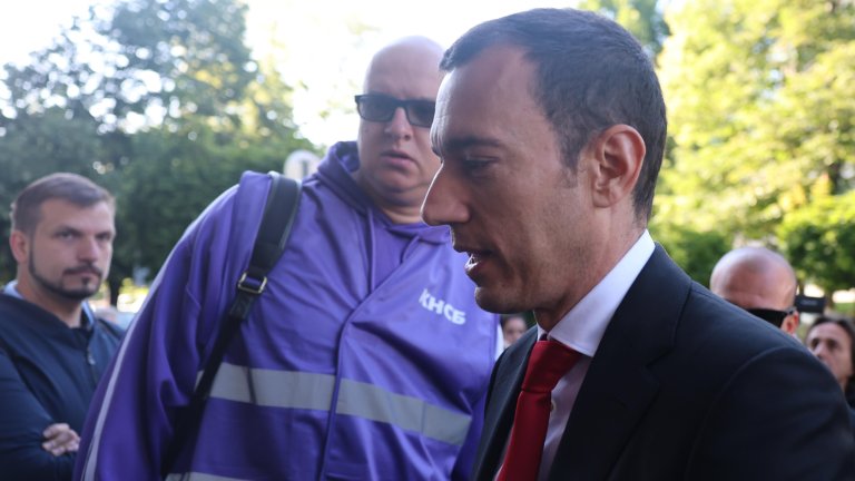 Междувременно продължават усилията за организация на матурите