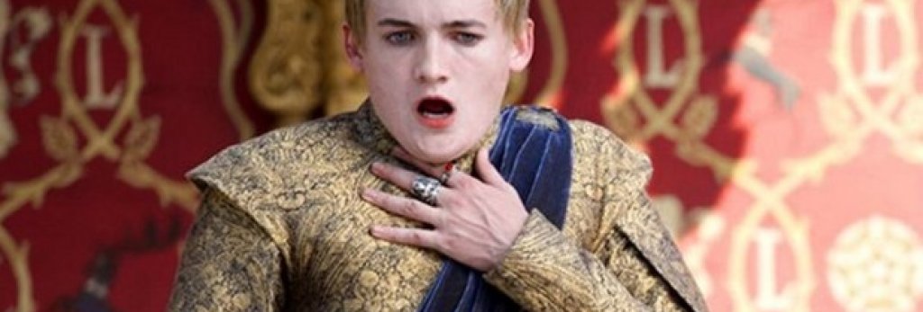 Джофри Баратеон – Game of Thrones
В някакъв смисъл Джофри не можеше да бъде обвиняван, че е толкова отблъскващ, лицемерен и жесток, все пак беше дете на кръвосмешение и беше разглезен от живота си в кралския дворец. Но това не му попречи да се превърне в един от най-мразените телевизионни персонажи в историята - след толкова отвратителни постъпки в първите четири сезона на Game of Thrones. Убийството му чрез отравяне се превърна в нещо като празник за феновете на сериала и определено е най-удовлетворяващата смърт сред многото такива в хитовото шоу.