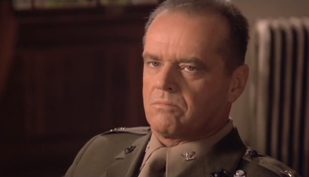 Джак Никълсън прави велика роля като полковник Нейтън Р. Джесъп в "Доблестни мъже", а речта му "Ти не можеш да понесеш истината" е една от най-добрите в киното изобщо. 
